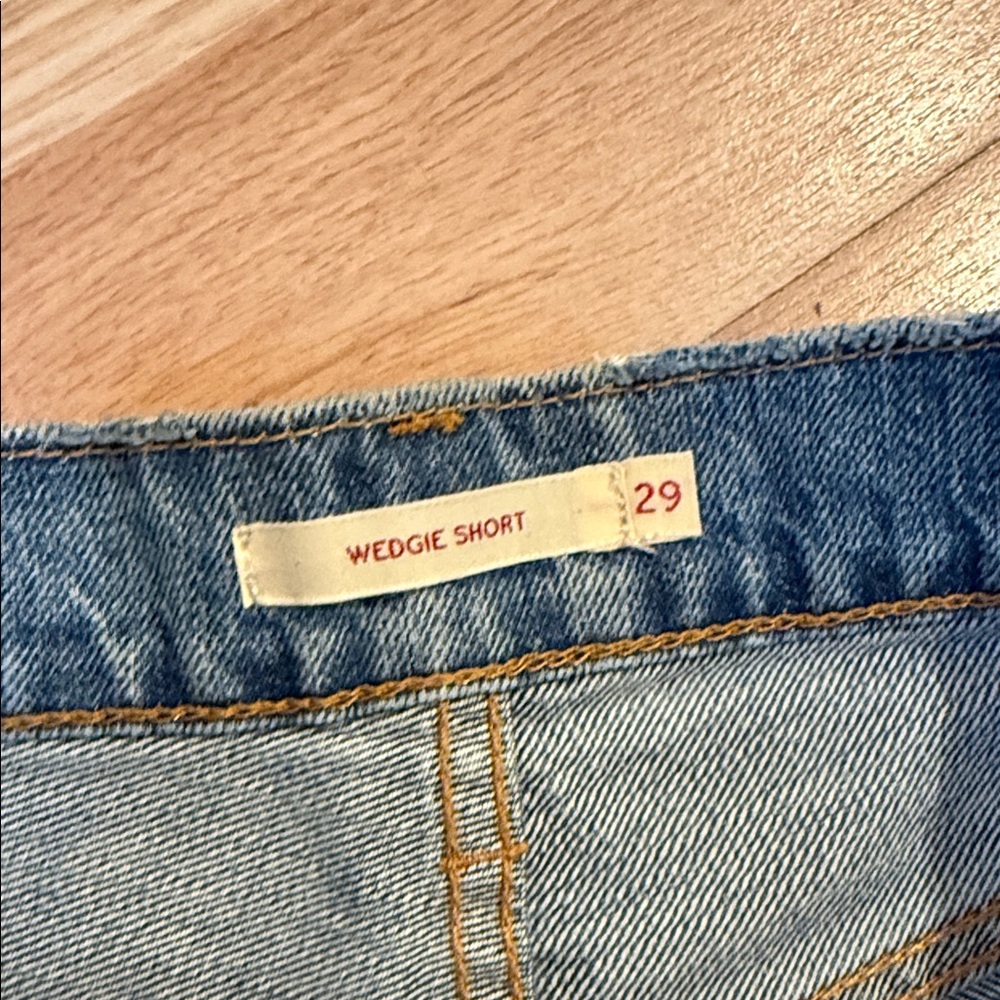 Levi's wedgie shorts - Picture 4 of 5